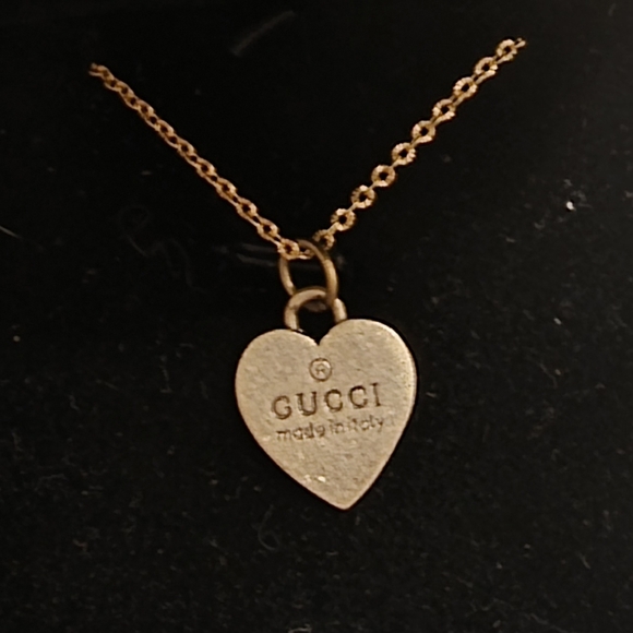 Gucci Gold Heart Pendant Necklace - Picture 2 of 9